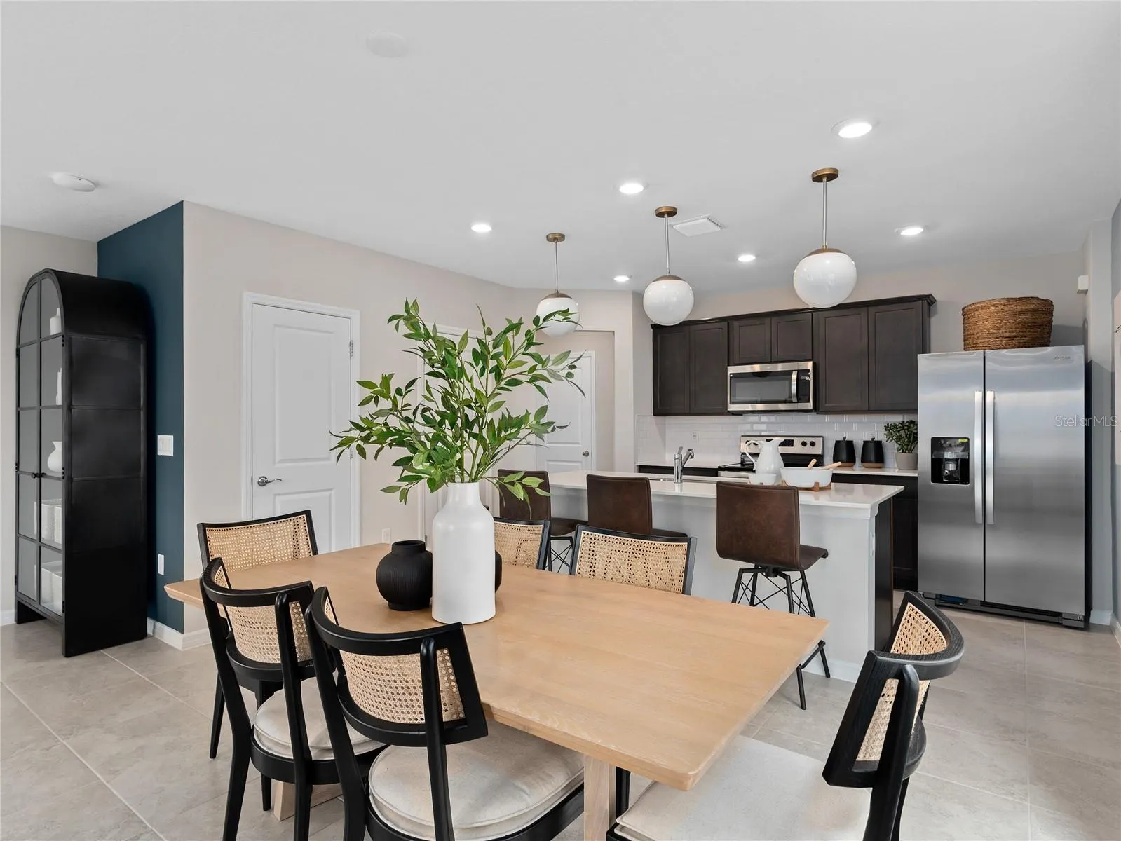 1889 SUMMER SERENITY DR