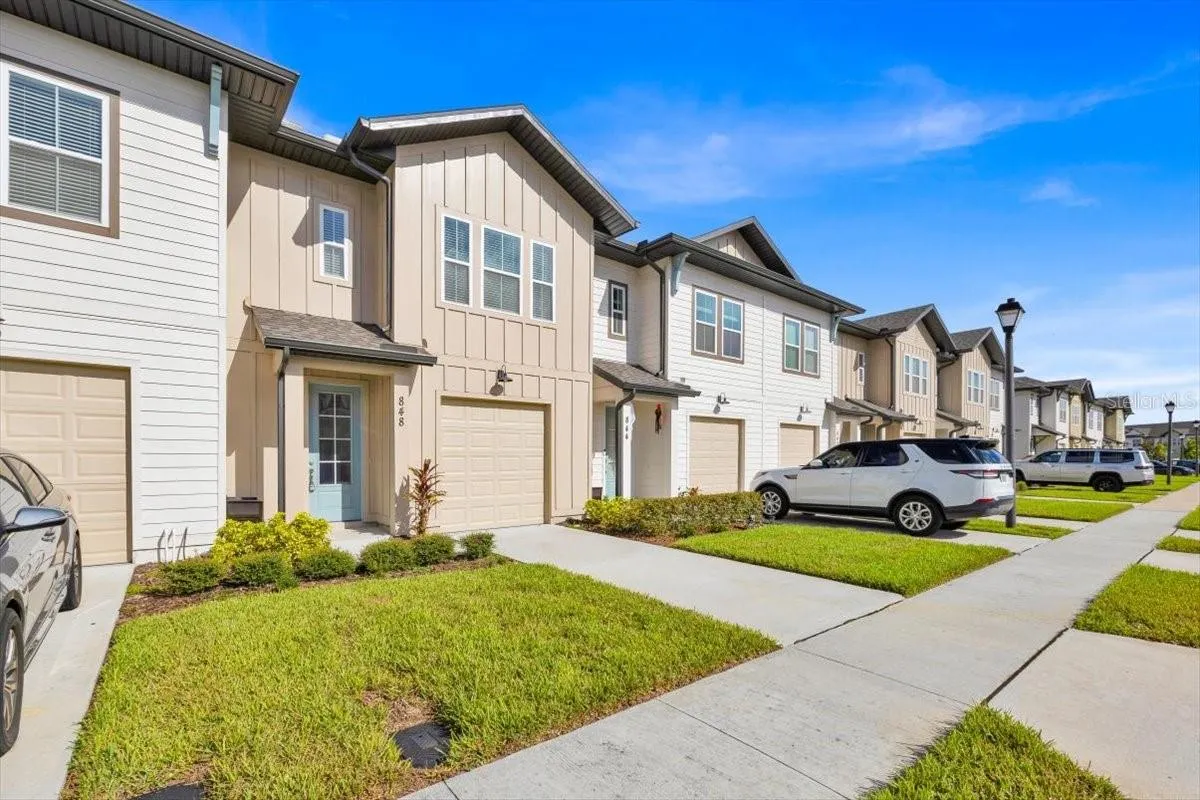 848 LONGBOAT DR