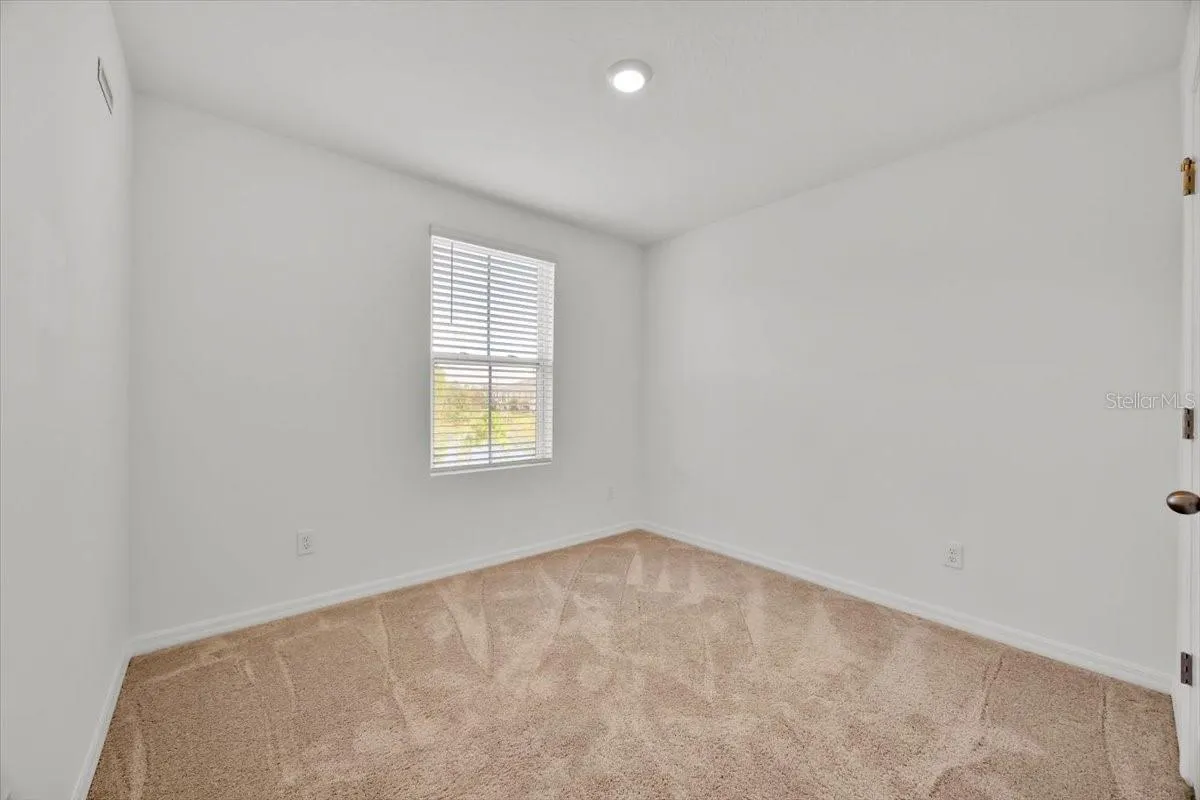 848 LONGBOAT DR