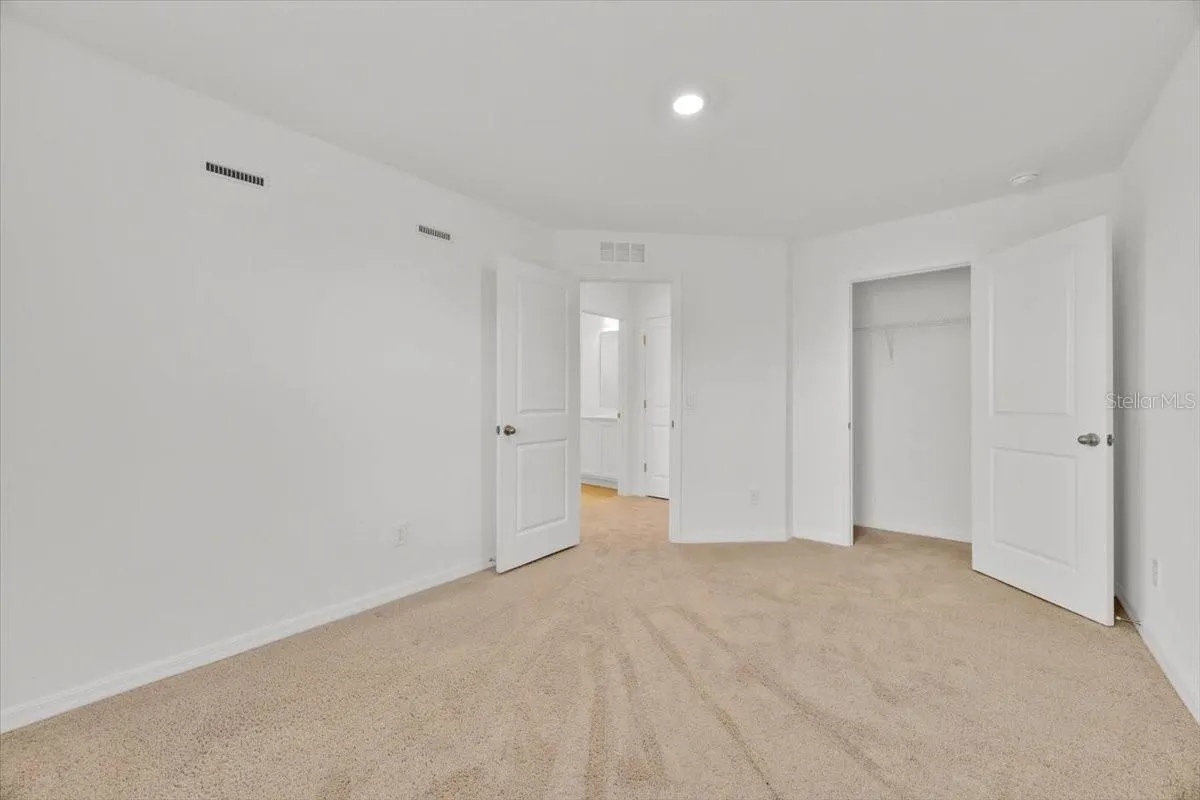 848 LONGBOAT DR