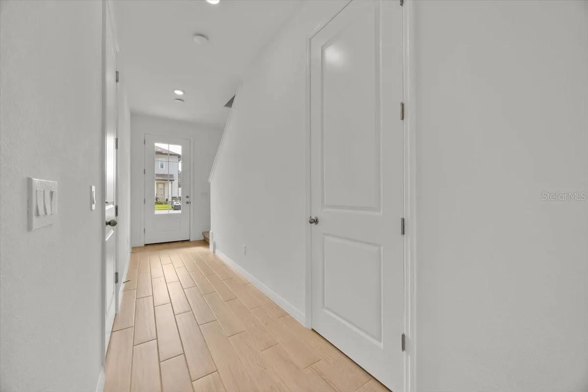 848 LONGBOAT DR
