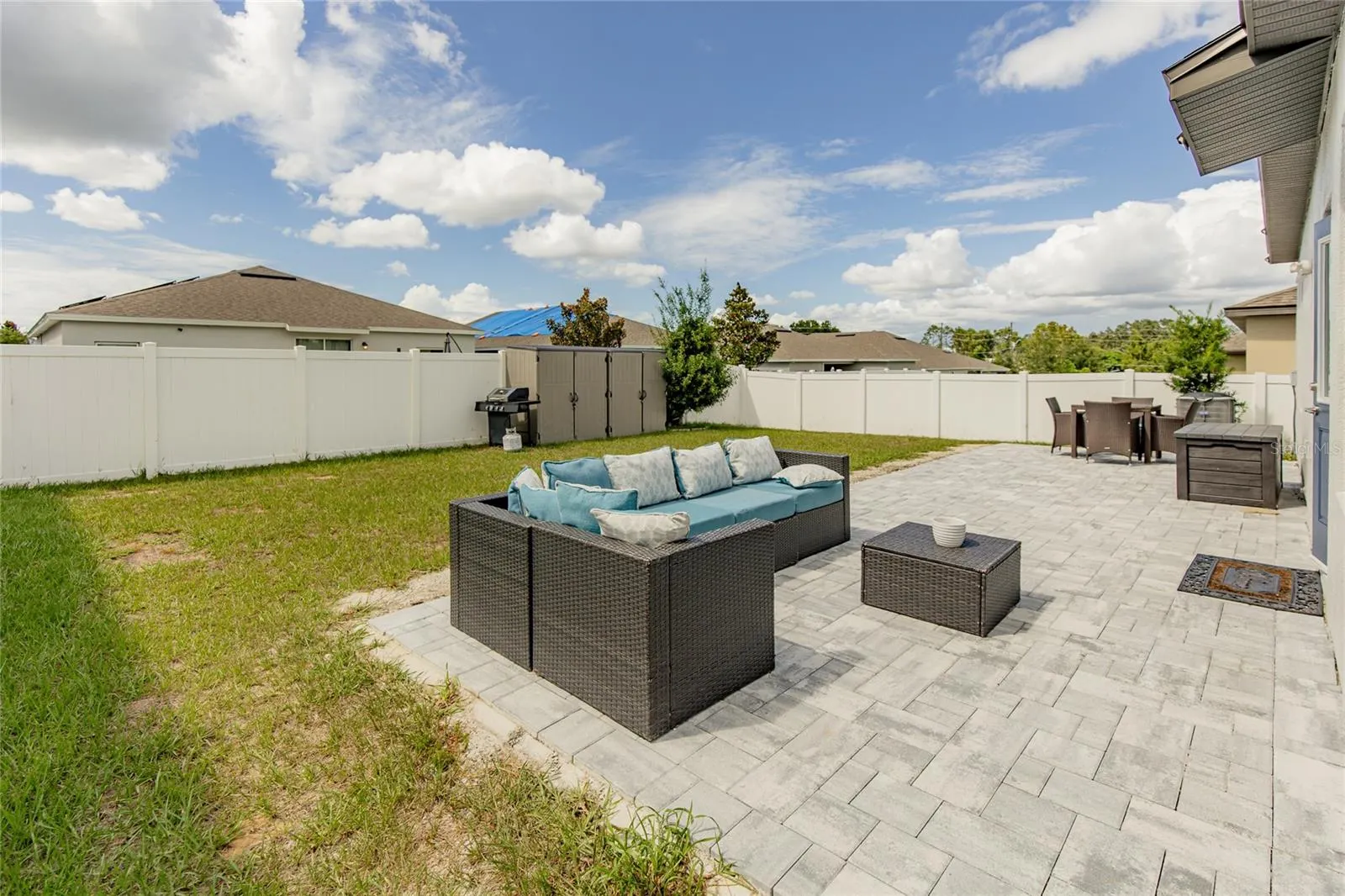 881 ORCHID GROVE BLVD