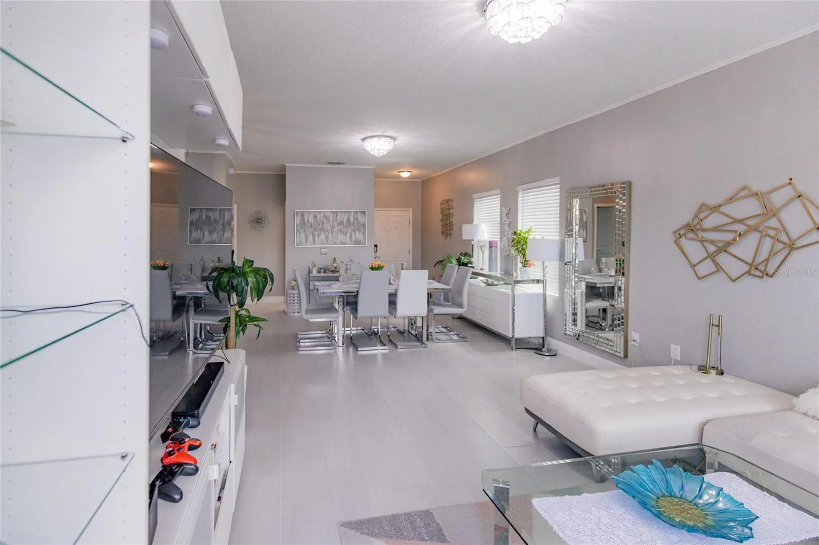 881 ORCHID GROVE BLVD