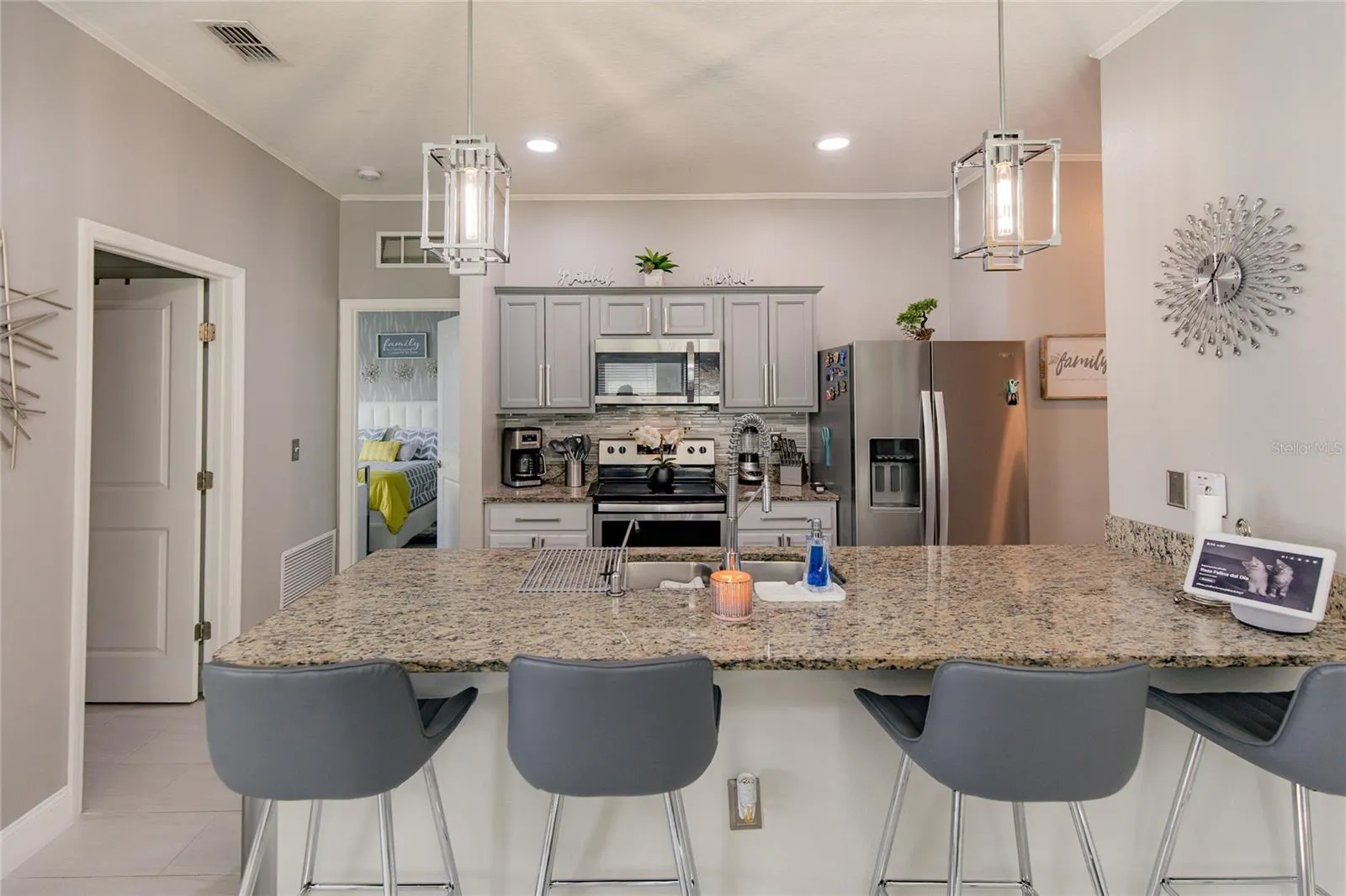 881 ORCHID GROVE BLVD