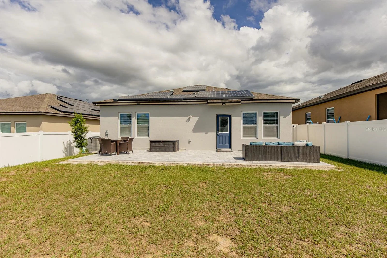 881 ORCHID GROVE BLVD