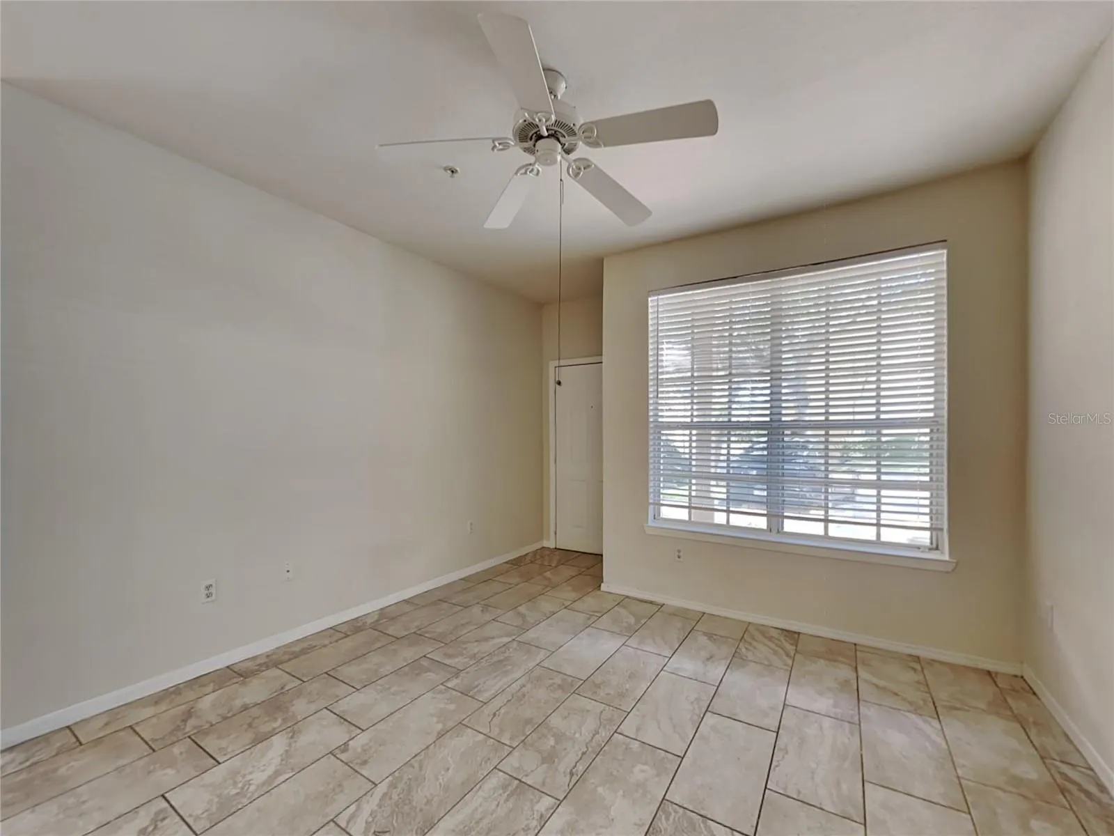 832 GRAND REGENCY PT #102, #102