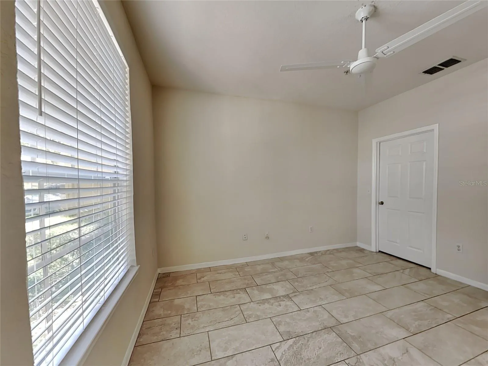 832 GRAND REGENCY PT #102, #102