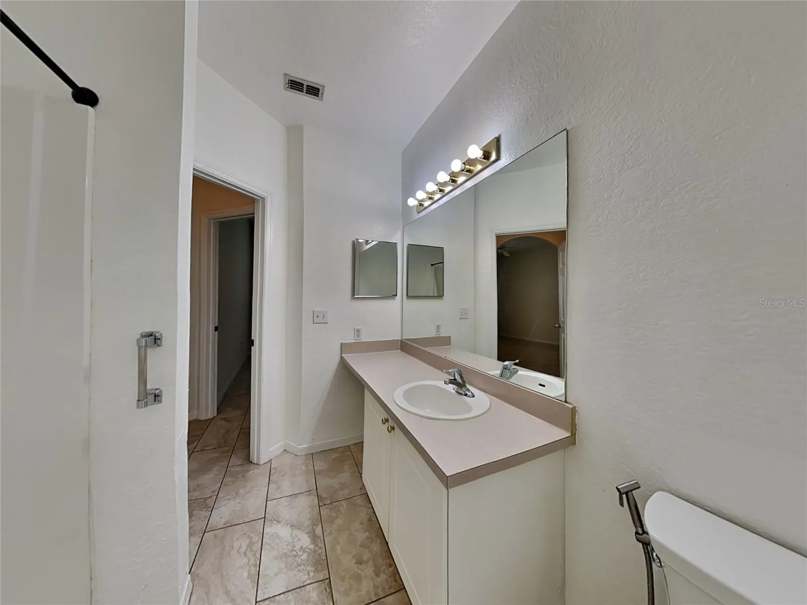 832 GRAND REGENCY PT #102, #102