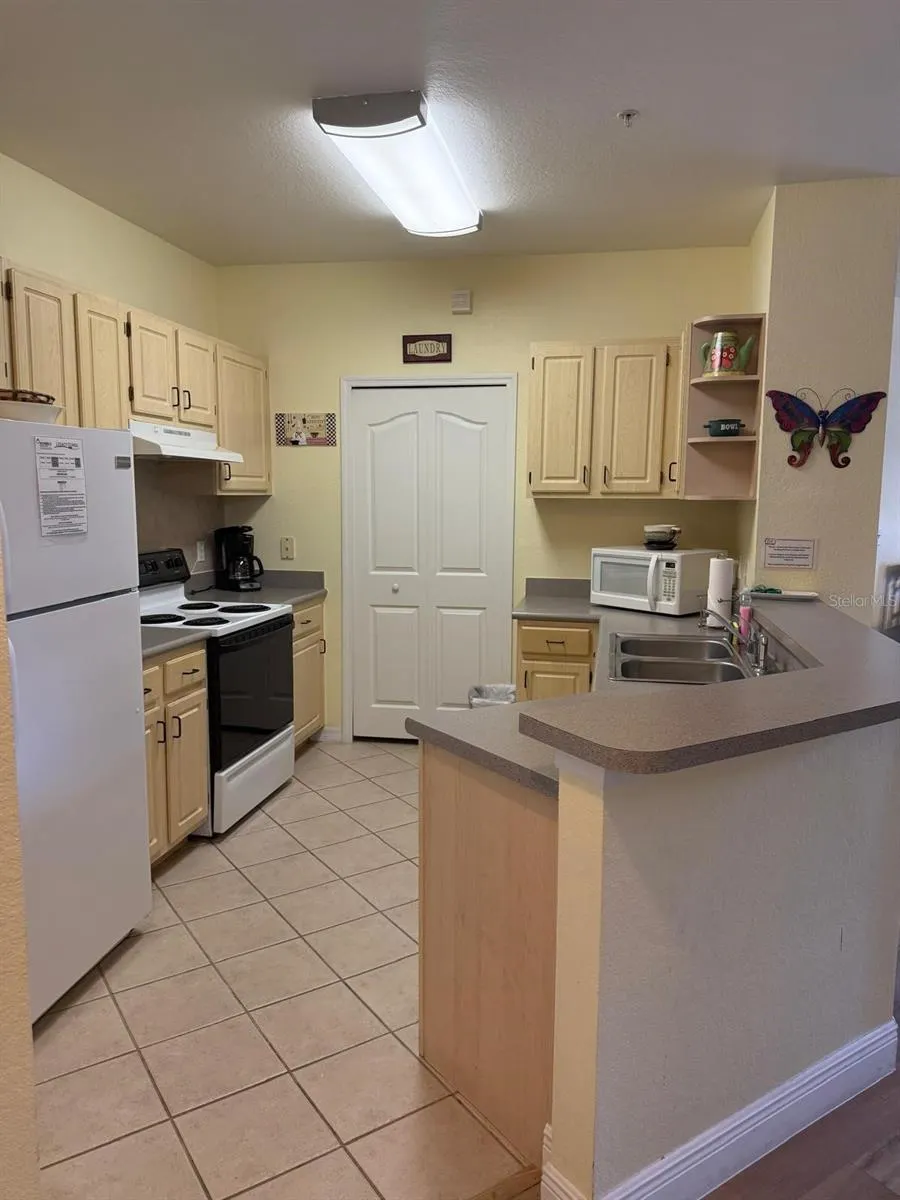 8917 LEGACY CT #207, #207