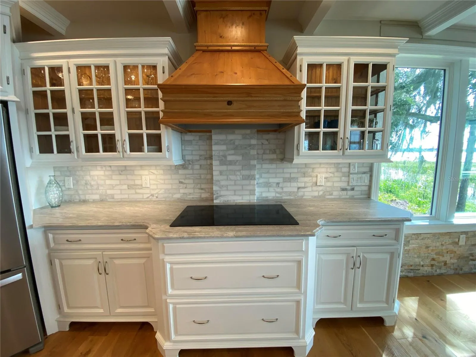 424 LAKE MIRROR DR