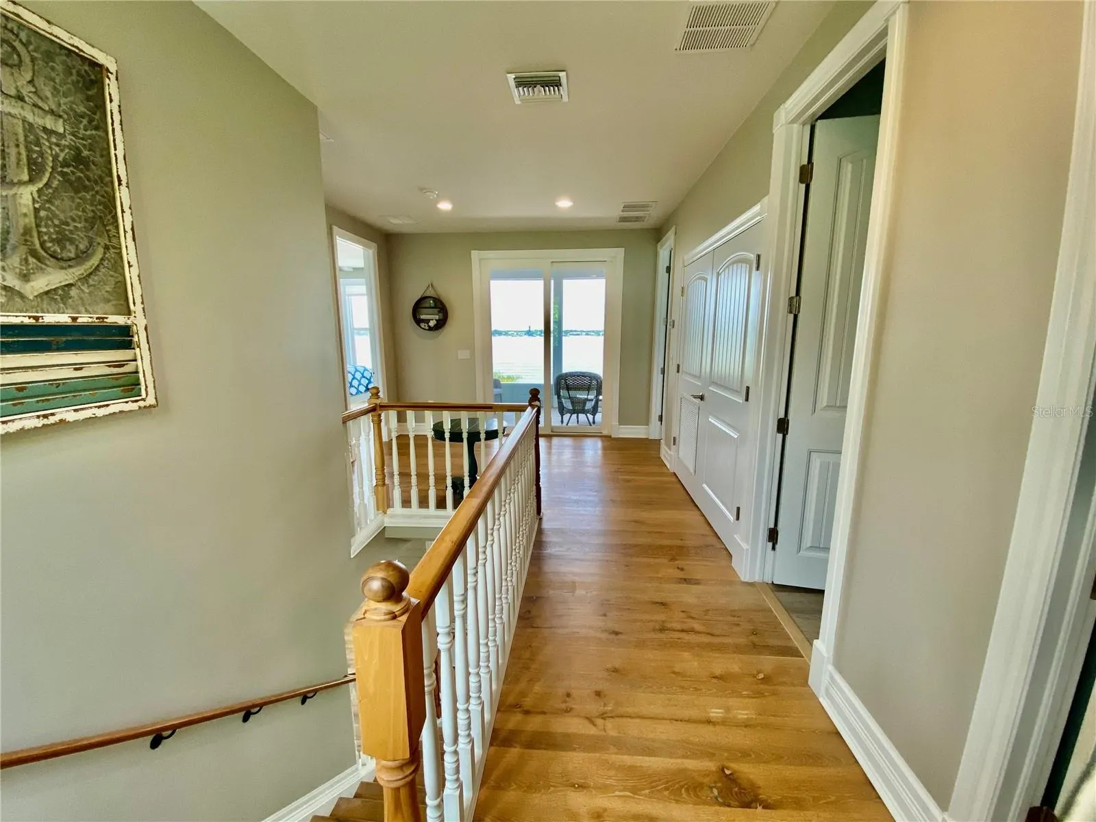 424 LAKE MIRROR DR
