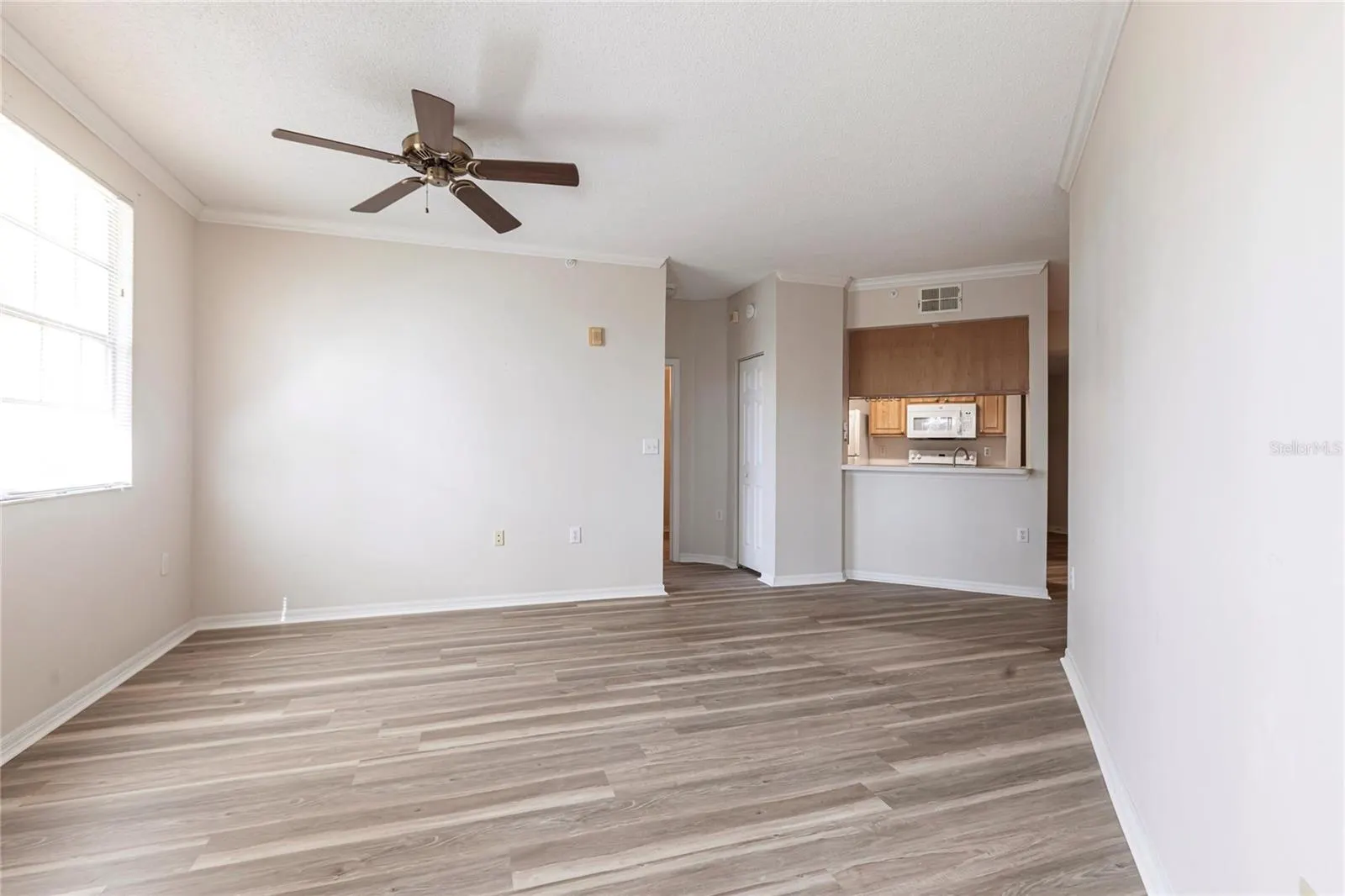 5600 BENTGRASS DR #8-302, #8-302
