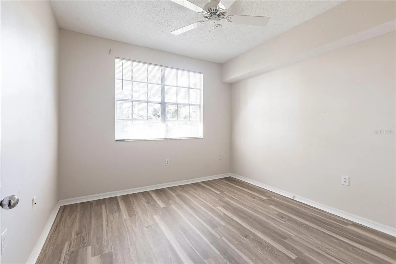 5600 BENTGRASS DR #8-302, #8-302