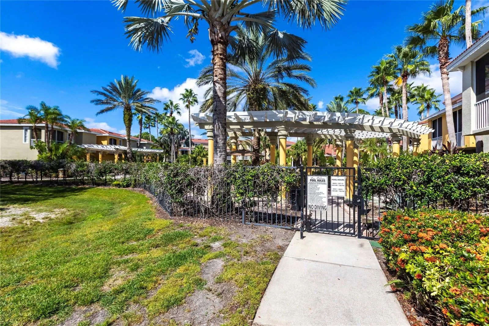 5600 BENTGRASS DR #8-302, #8-302