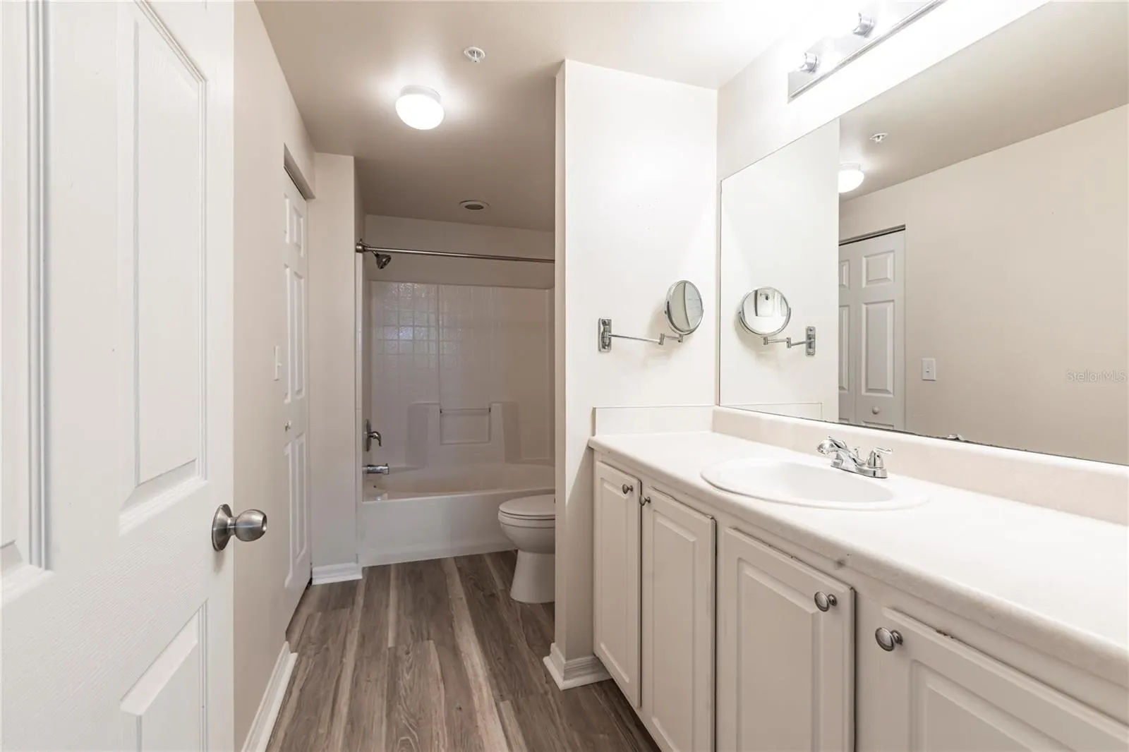 5600 BENTGRASS DR #8-302, #8-302