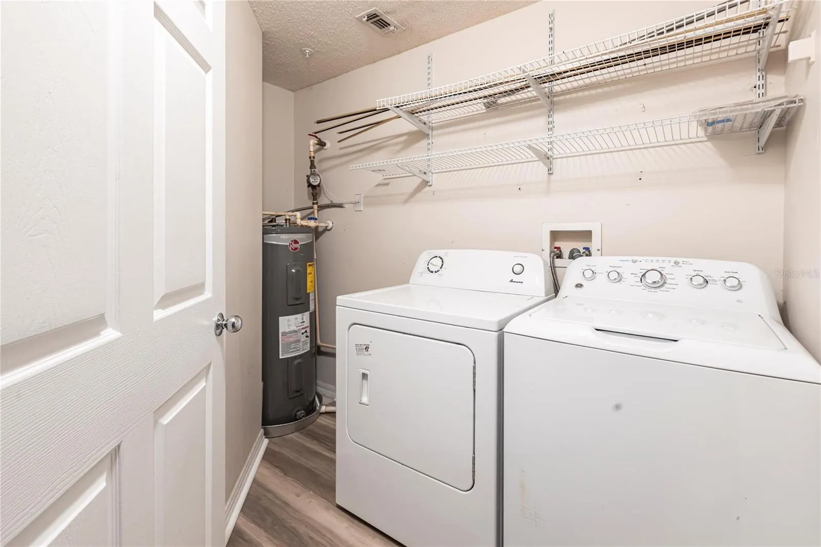 5600 BENTGRASS DR #8-302, #8-302