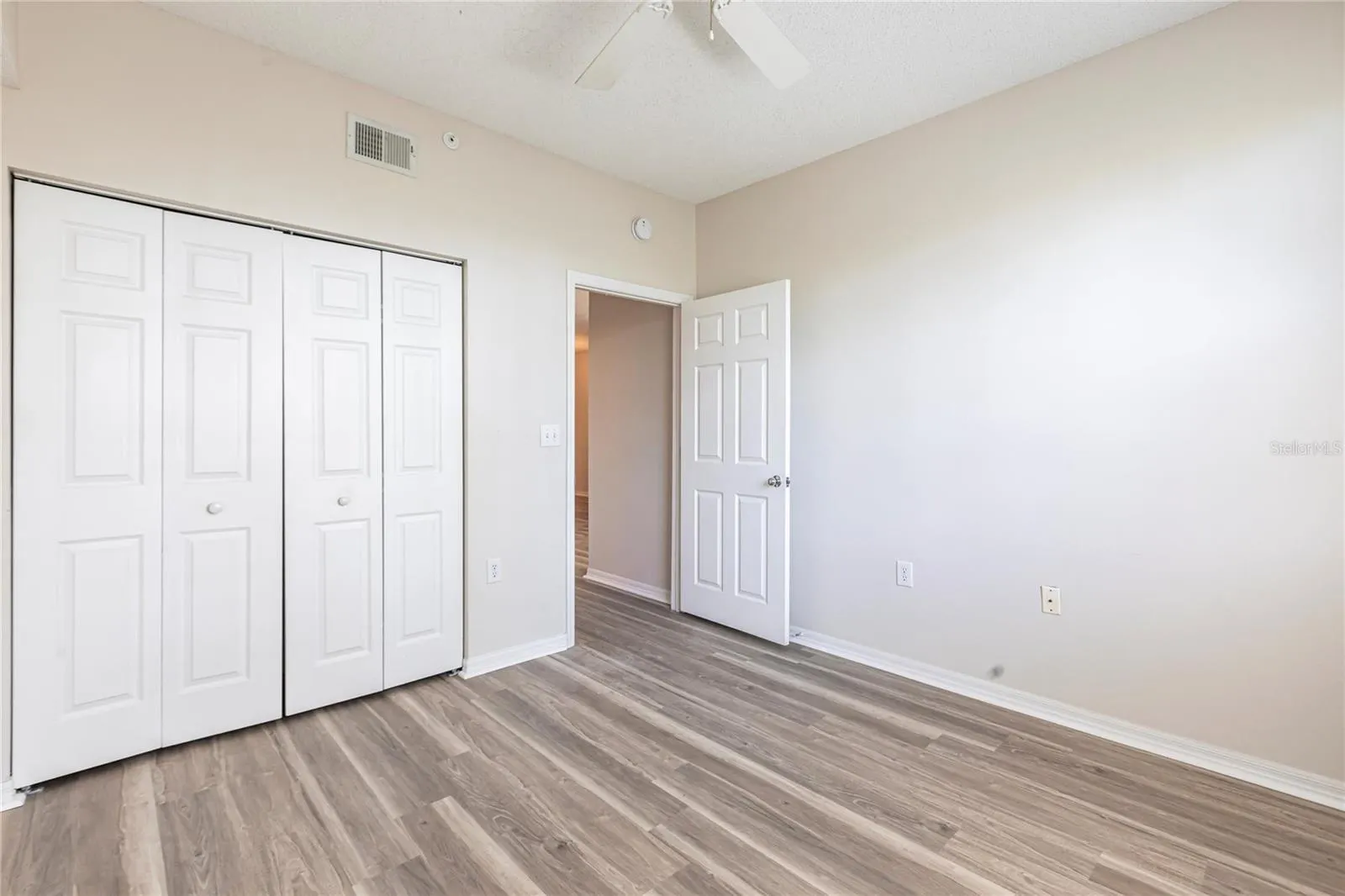 5600 BENTGRASS DR #8-302, #8-302