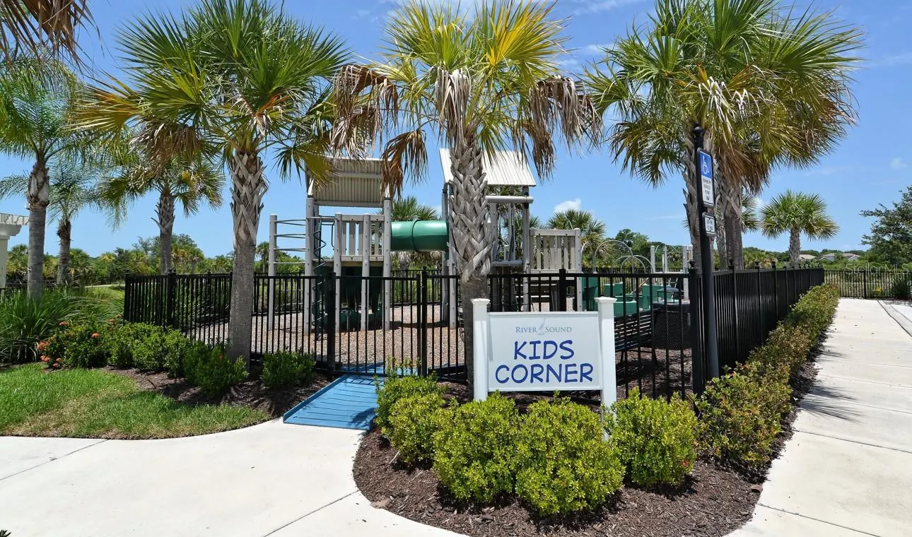 5320 AQUA BREEZE DR