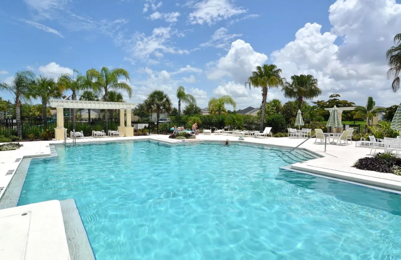 5320 AQUA BREEZE DR