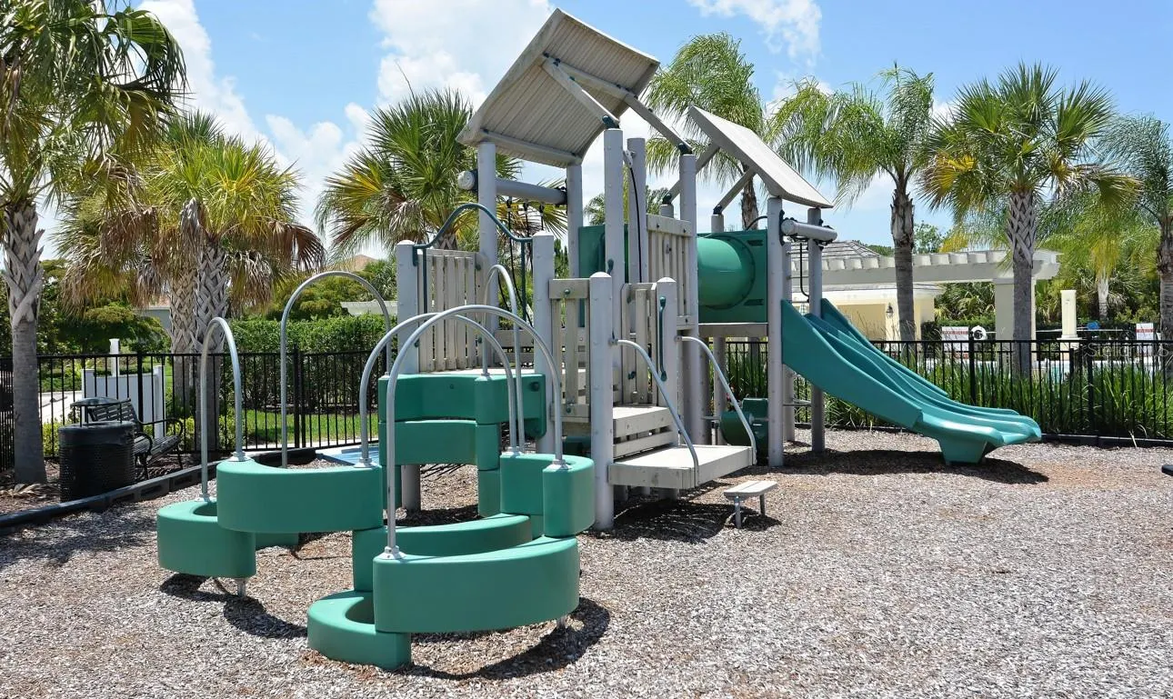 5320 AQUA BREEZE DR