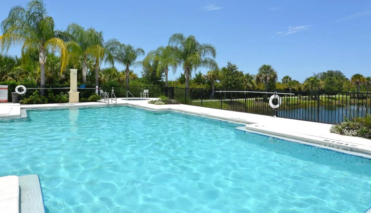 5320 AQUA BREEZE DR