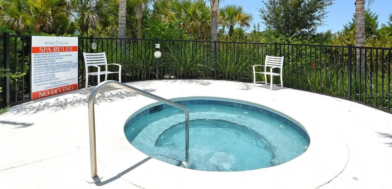 5320 AQUA BREEZE DR