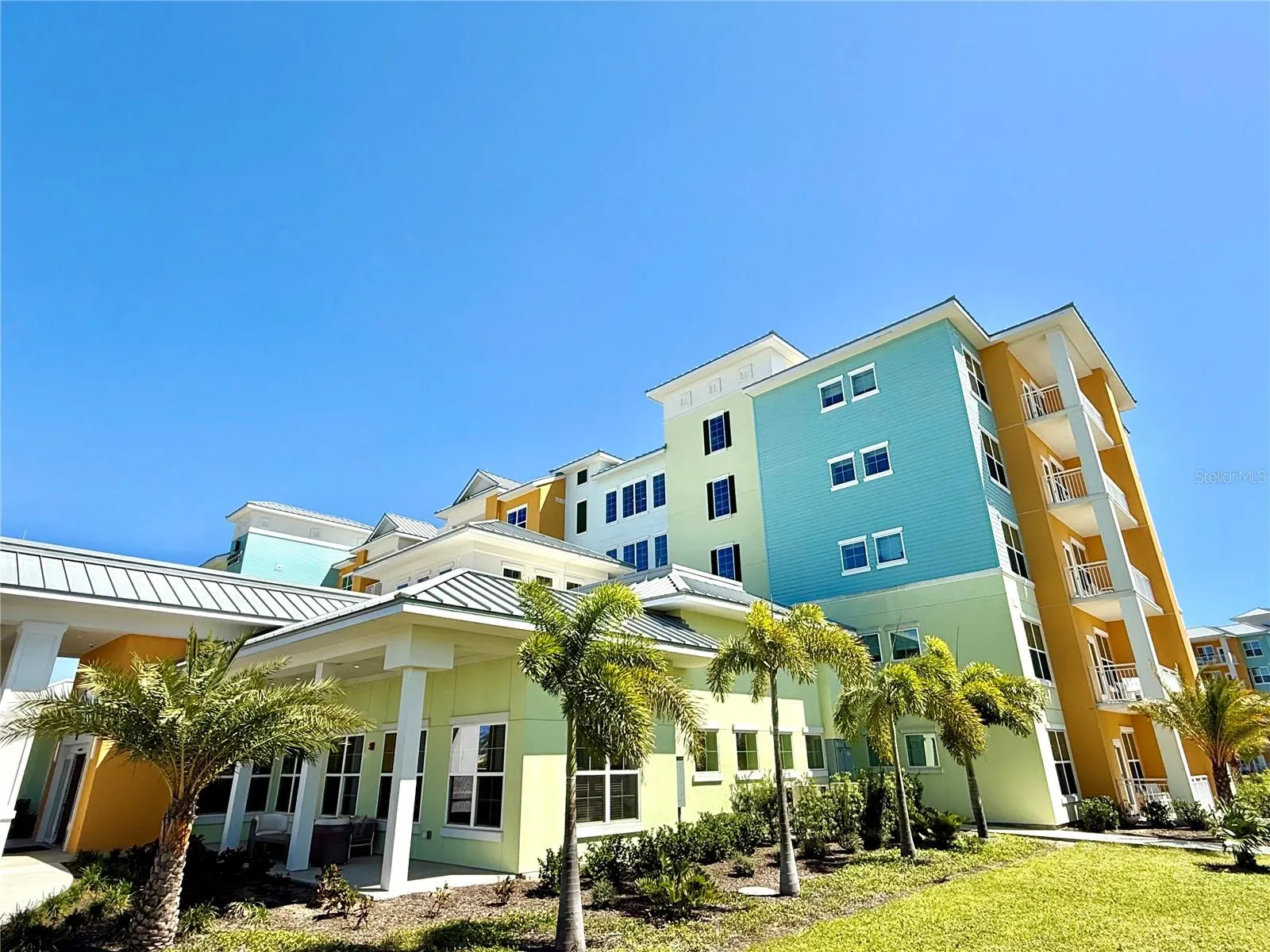 3151 SUNSET WALK DR #208, #208