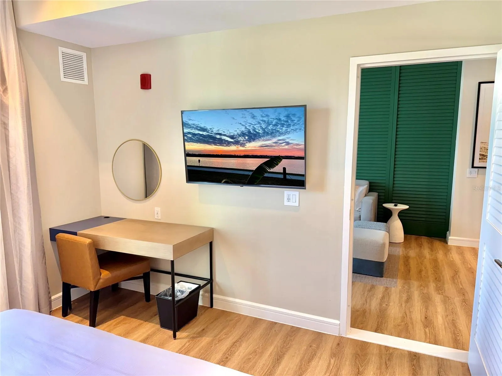 3151 SUNSET WALK DR #208, #208