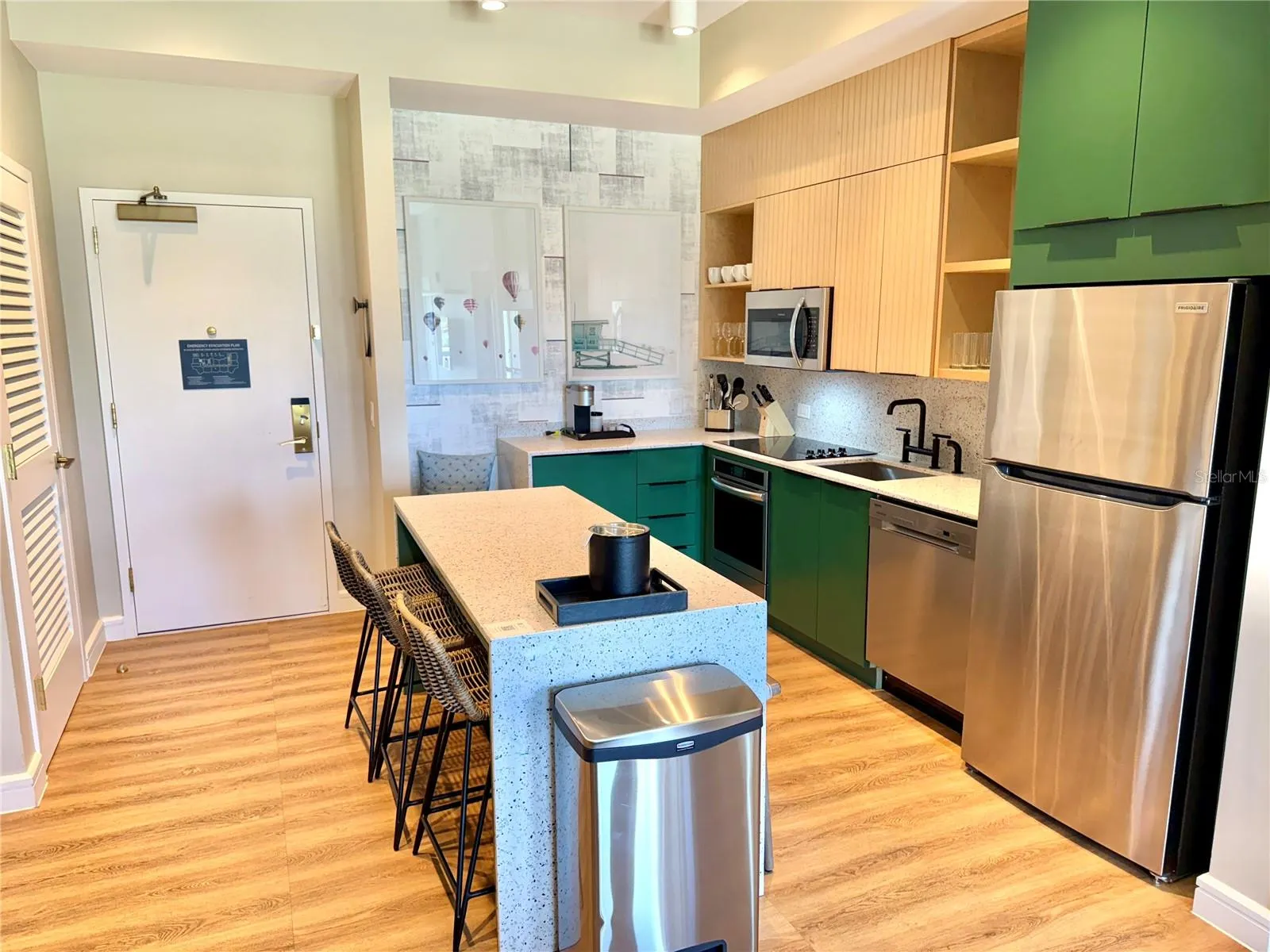 3151 SUNSET WALK DR #208, #208