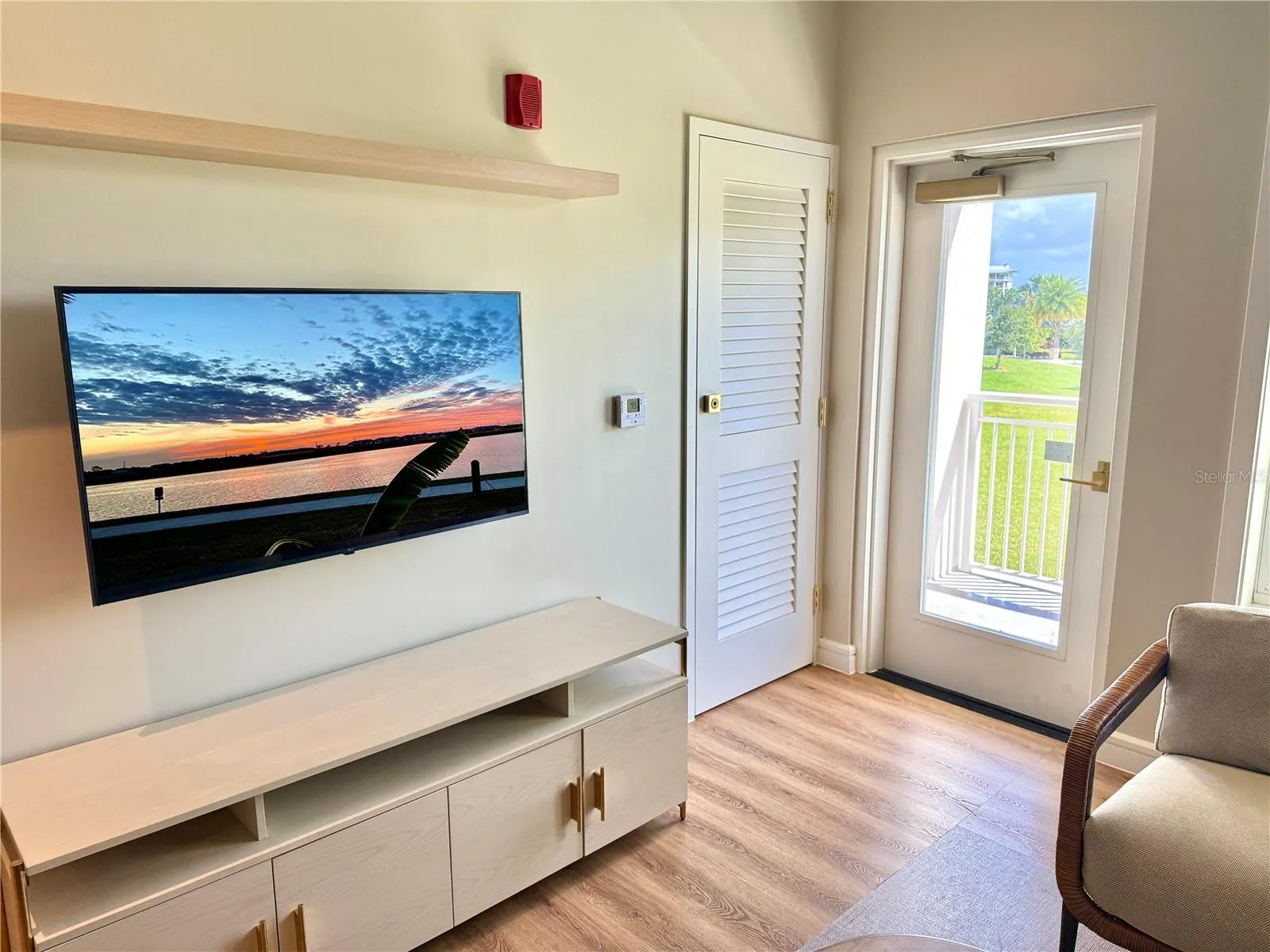 3151 SUNSET WALK DR #208, #208