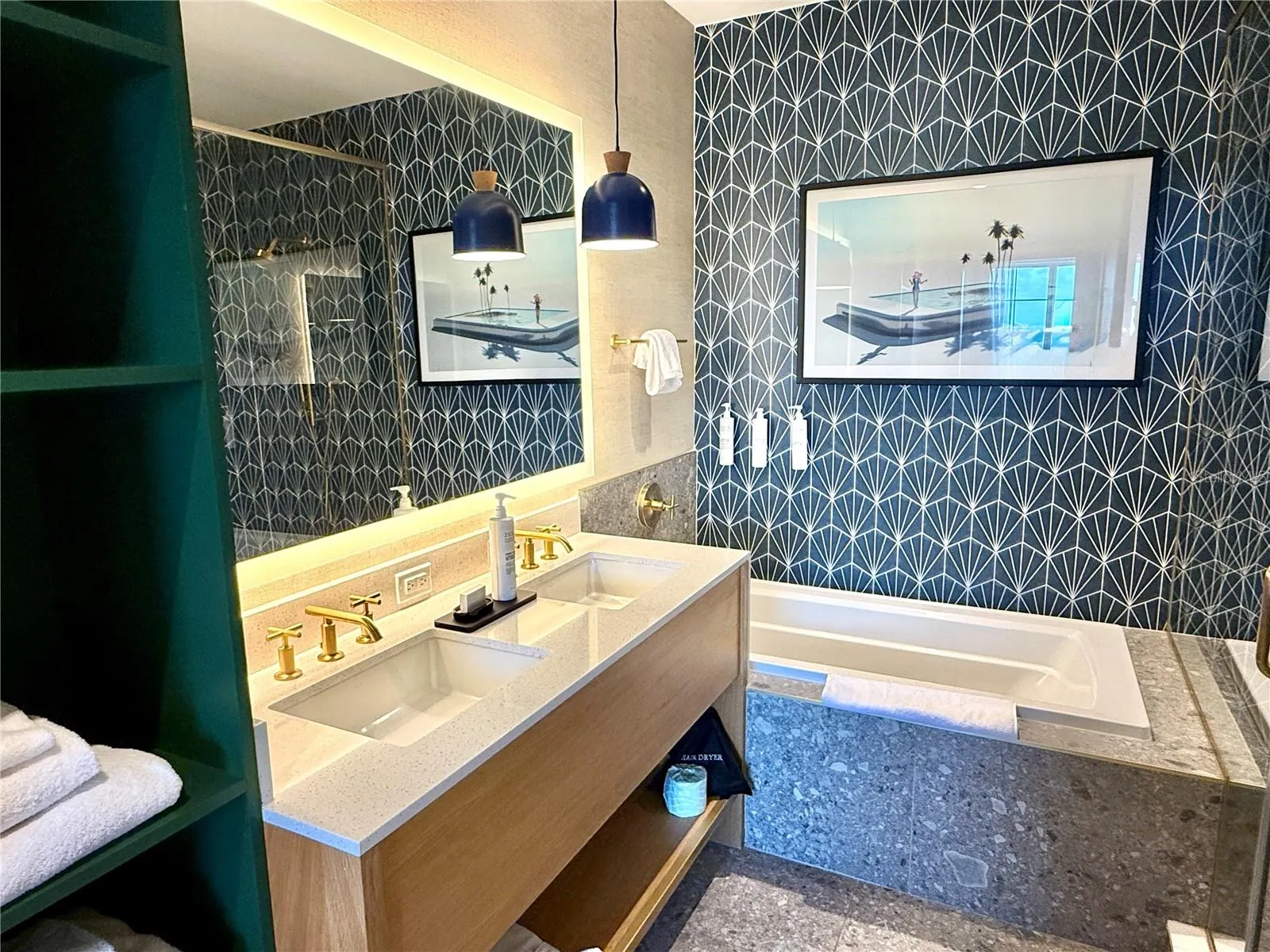 3151 SUNSET WALK DR #208, #208