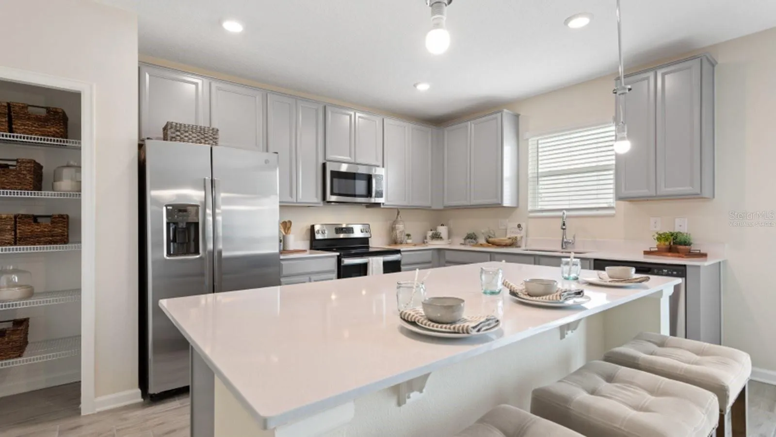 1480 LOXLEY TRL