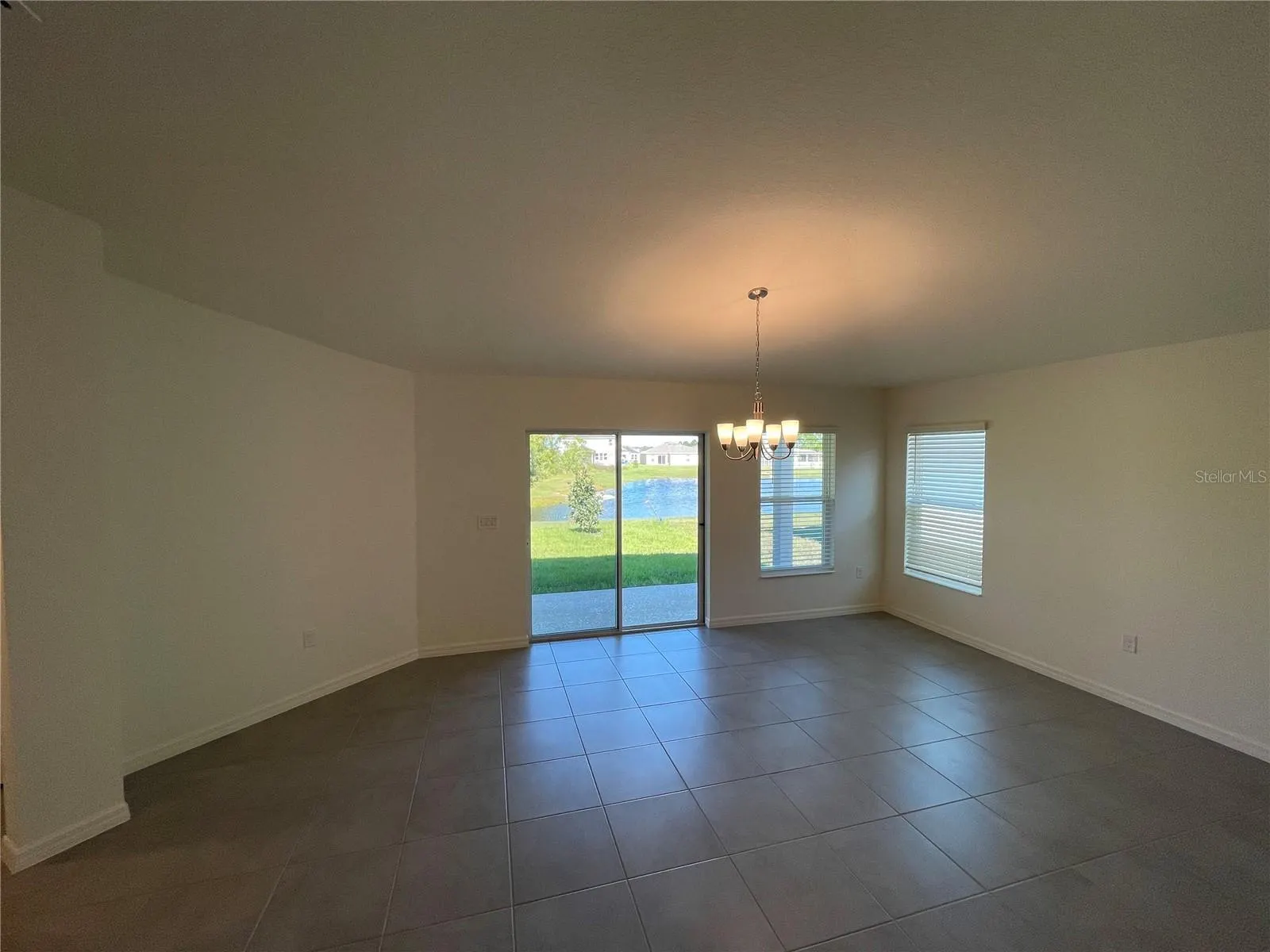 1226 AUGUSTUS DR