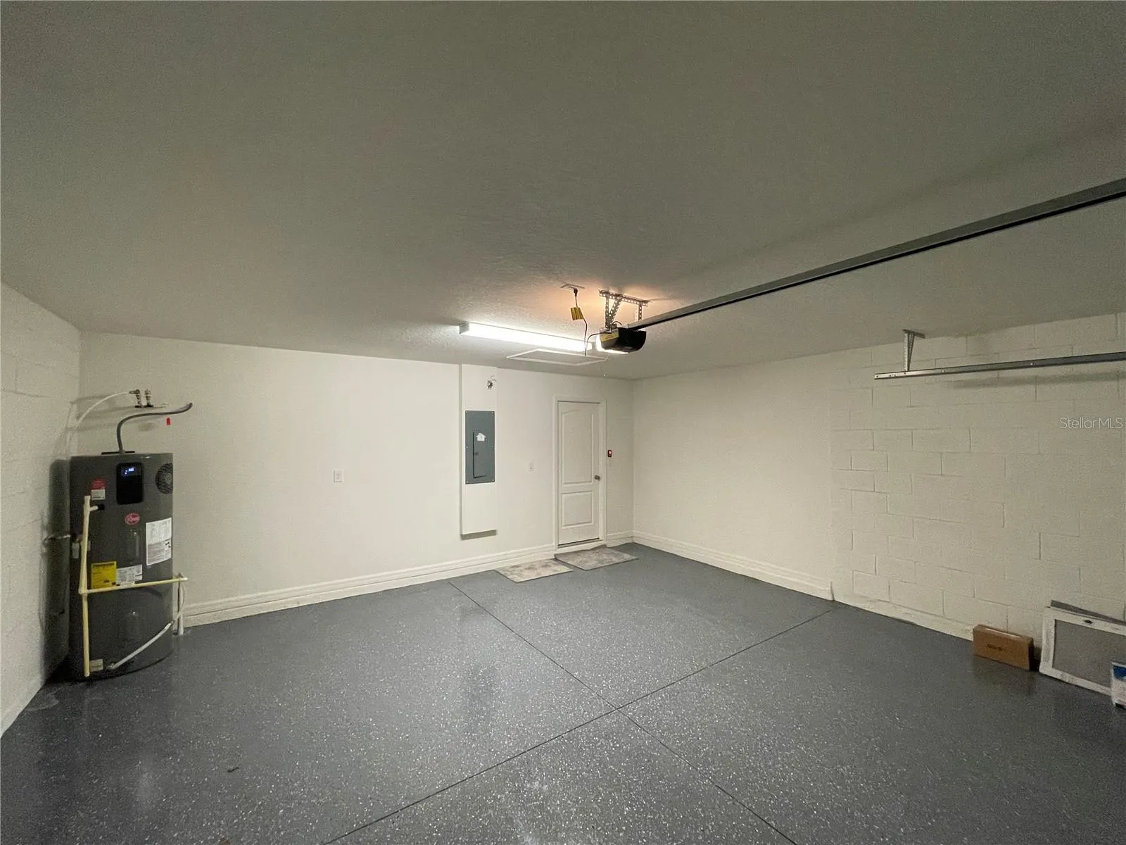 1226 AUGUSTUS DR