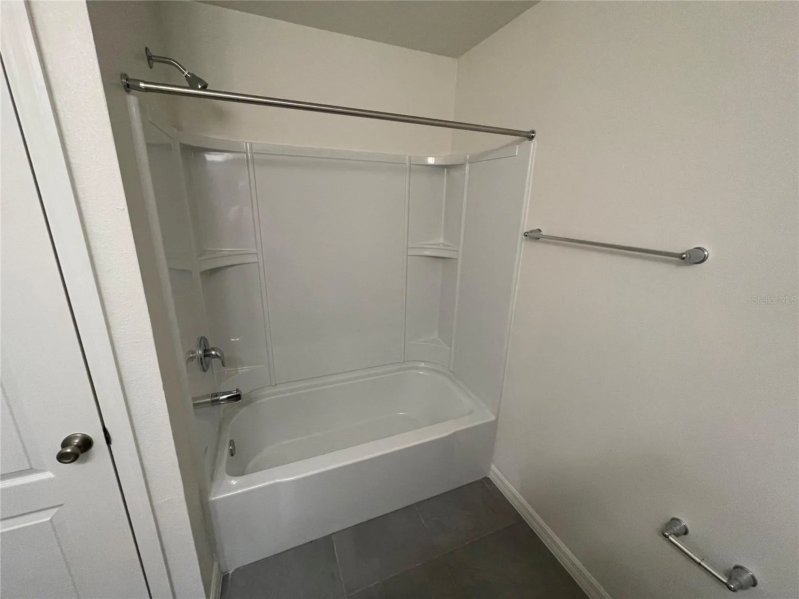 1226 AUGUSTUS DR