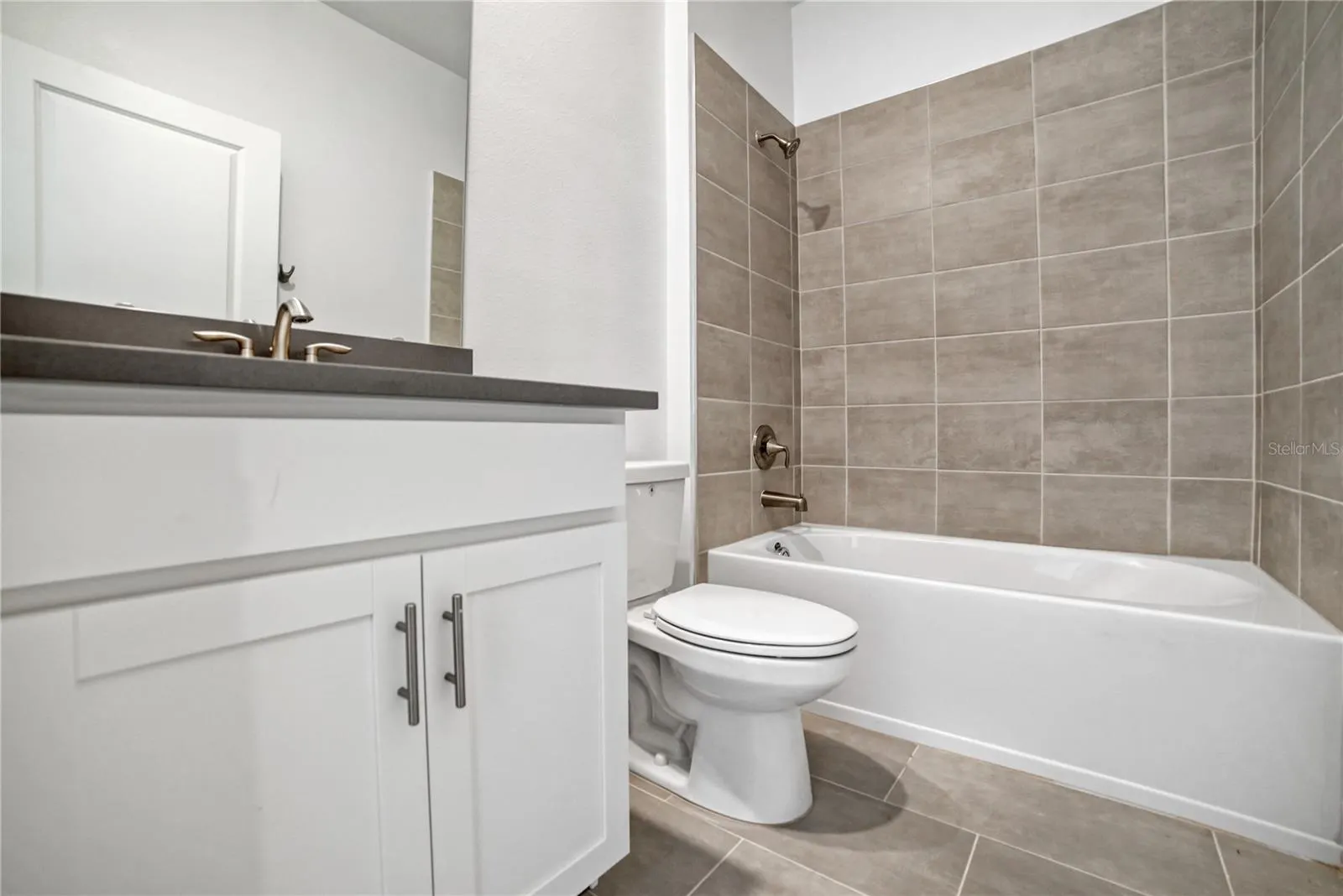 1141 KINGSBARN ST