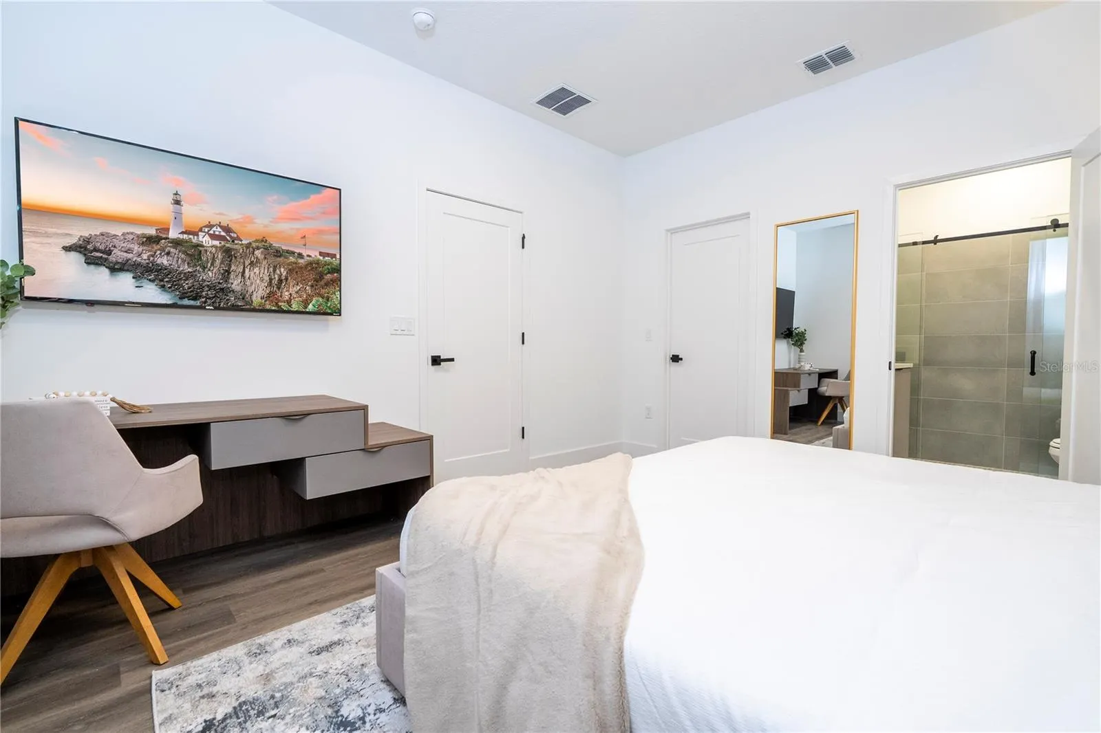 2575 SANTORINI DR