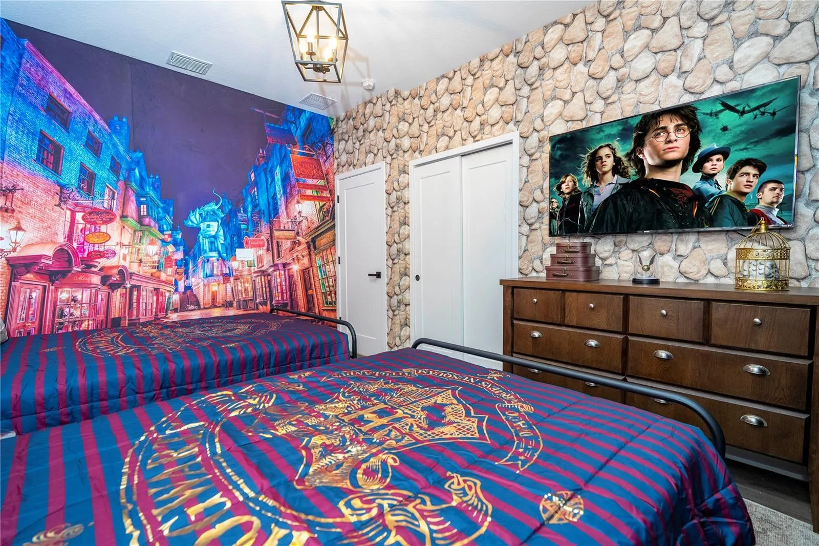2575 SANTORINI DR