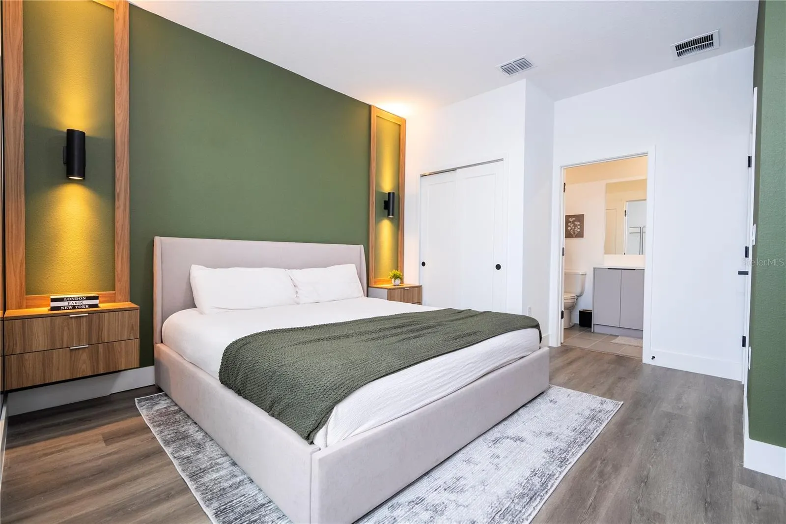 2575 SANTORINI DR