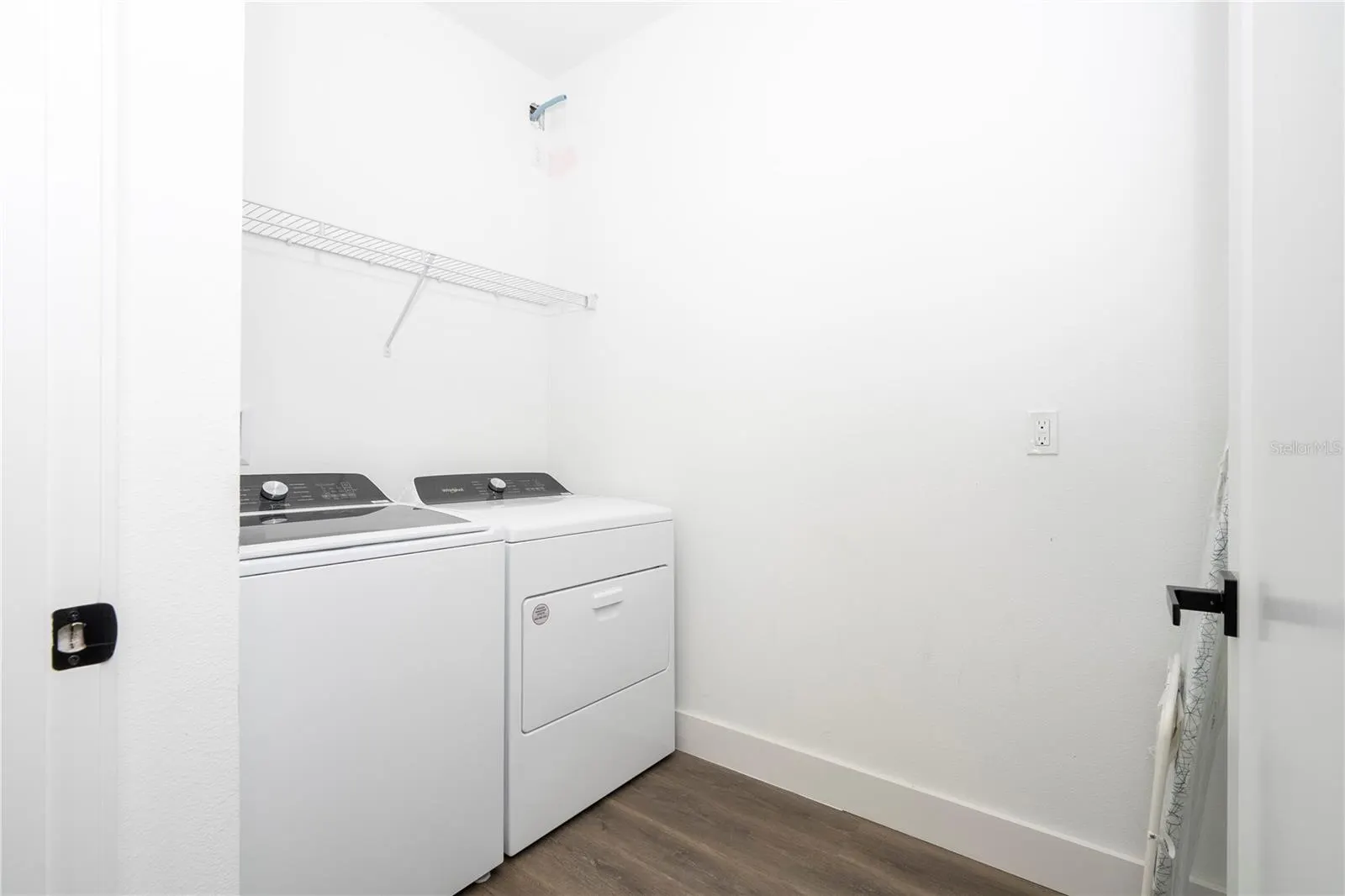 2575 SANTORINI DR