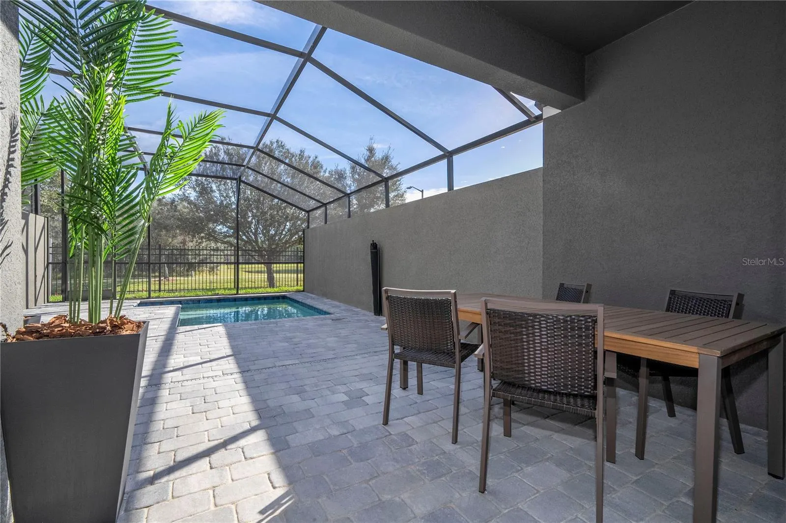 2575 SANTORINI DR