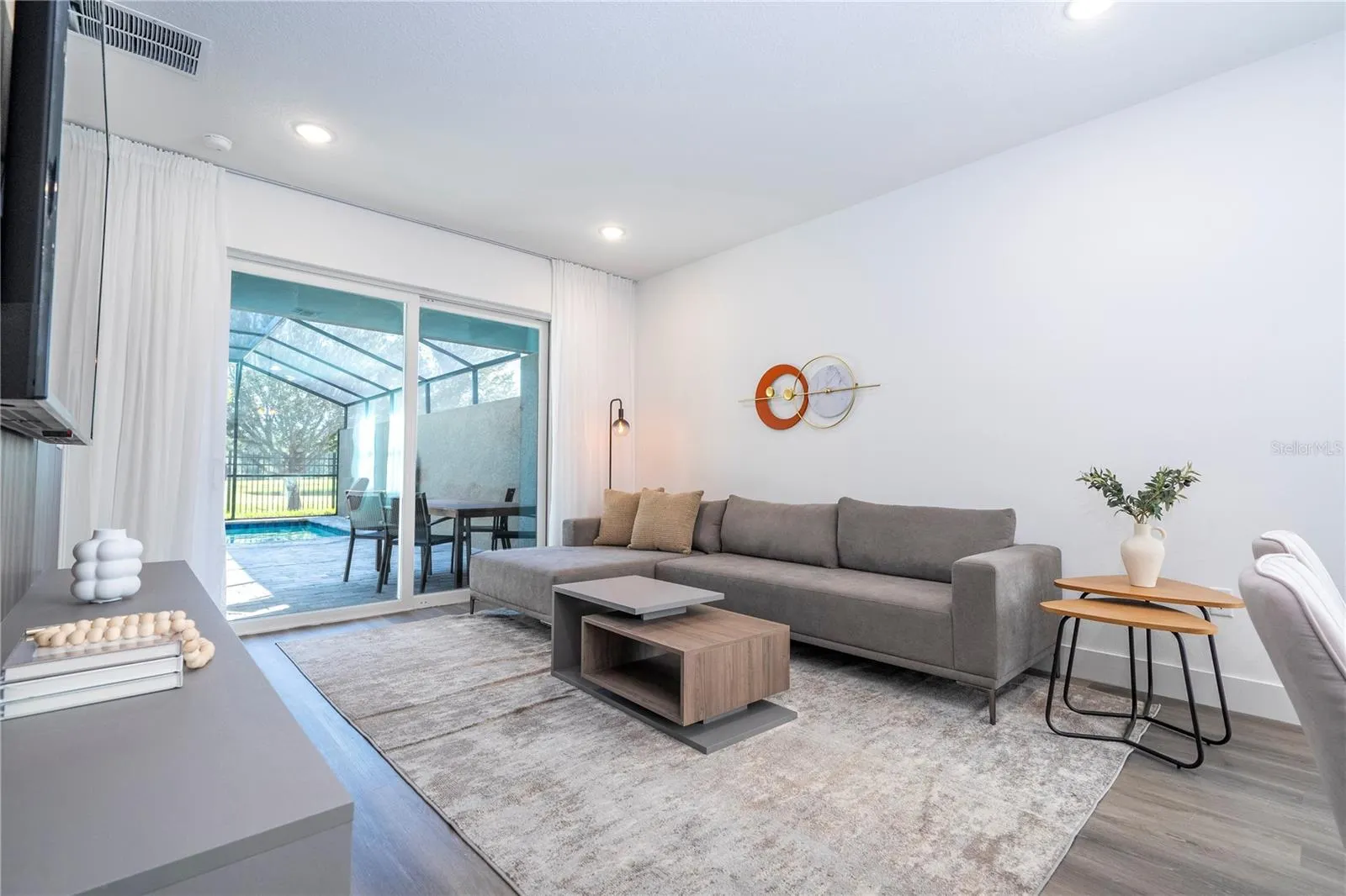 2575 SANTORINI DR