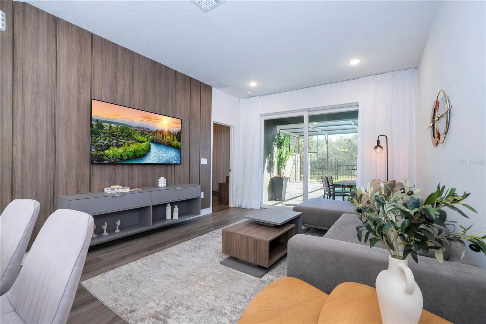 2575 SANTORINI DR