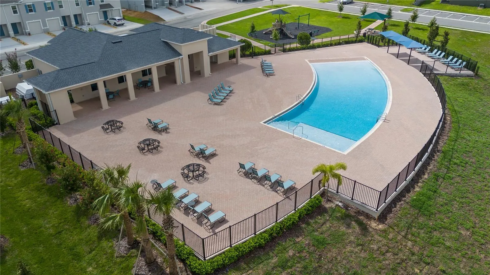 2827 MALOOF DR
