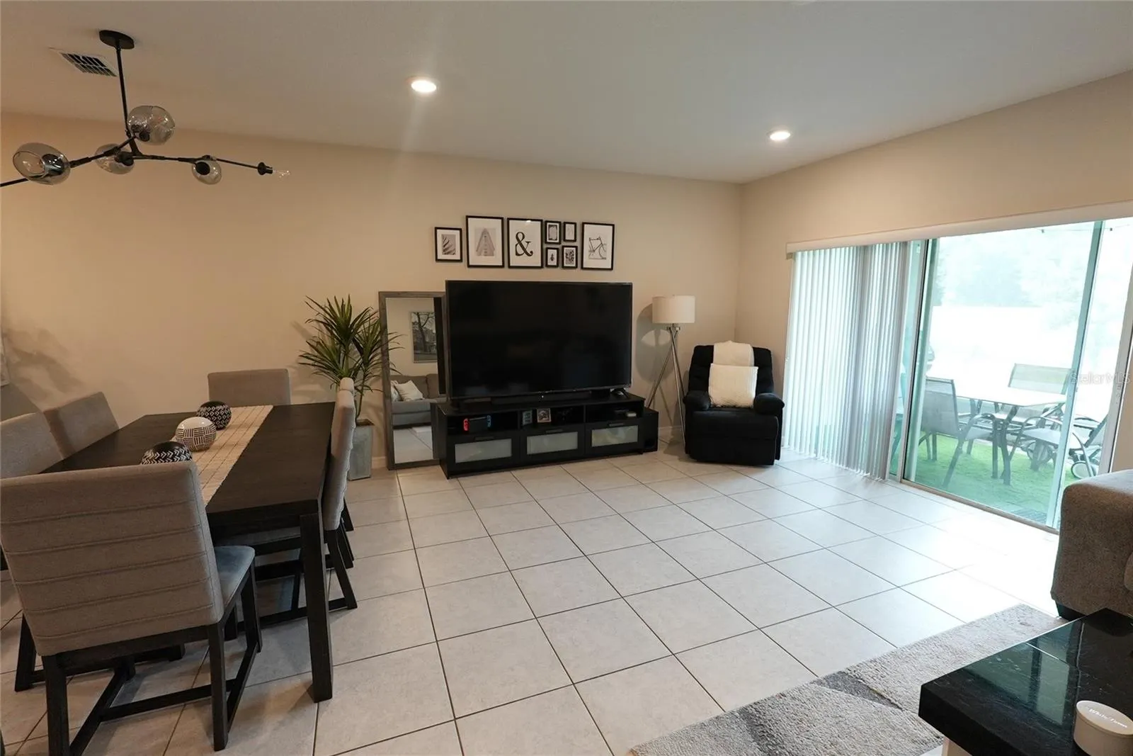 4781 CORAL CASTLE DR