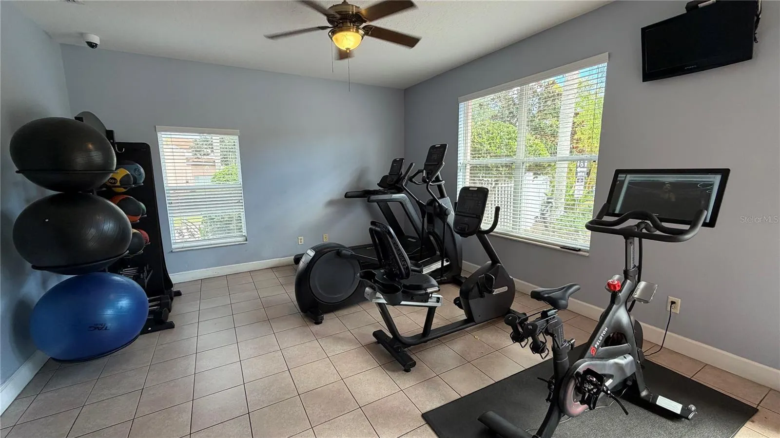4781 CORAL CASTLE DR