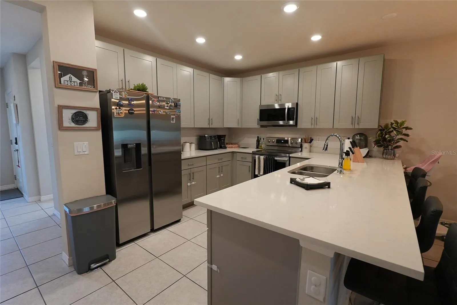 4781 CORAL CASTLE DR