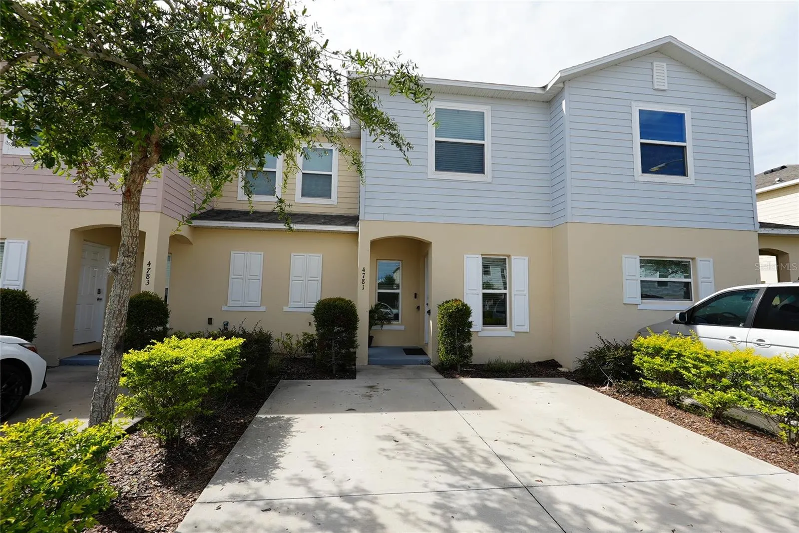 4781 CORAL CASTLE DR