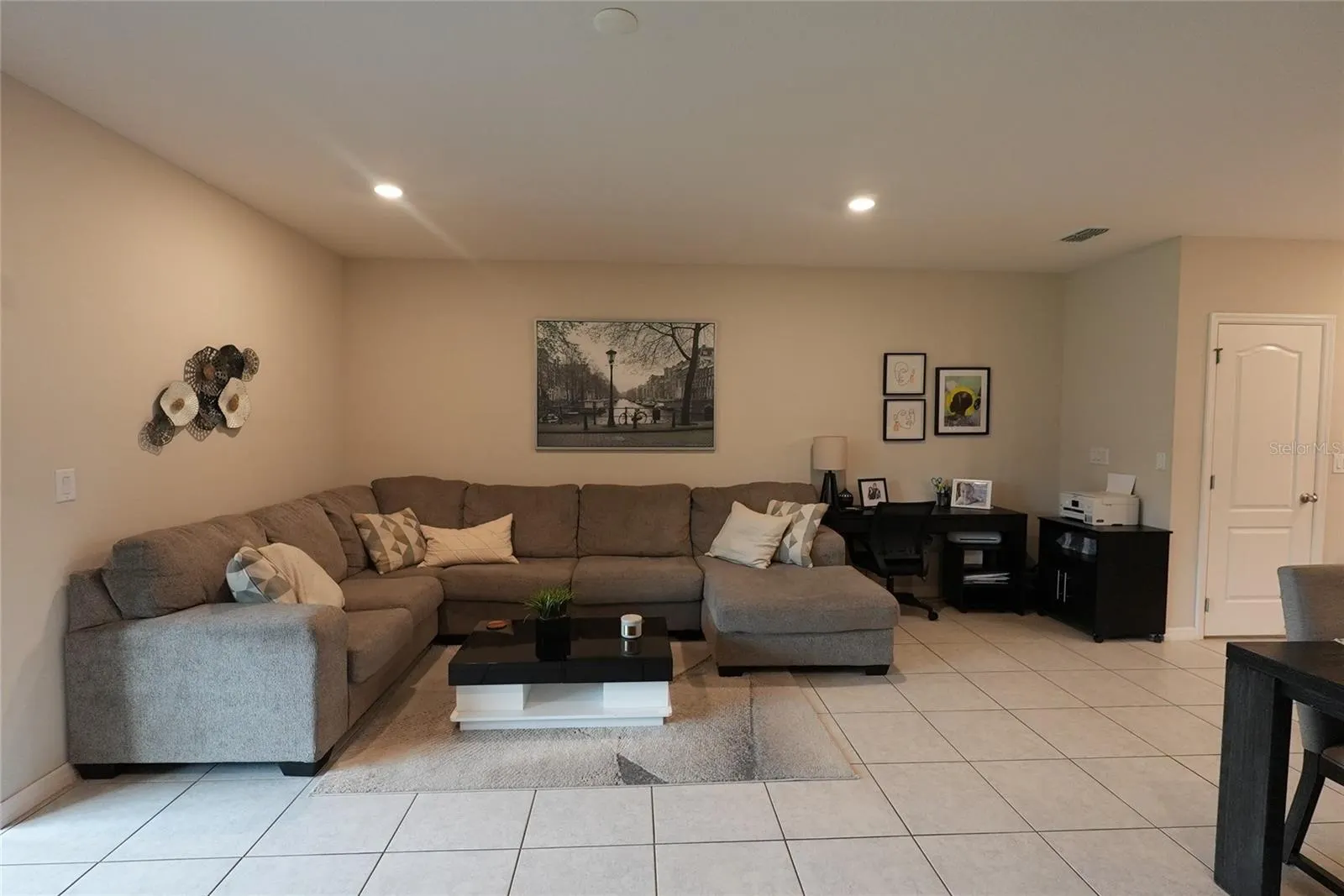 4781 CORAL CASTLE DR