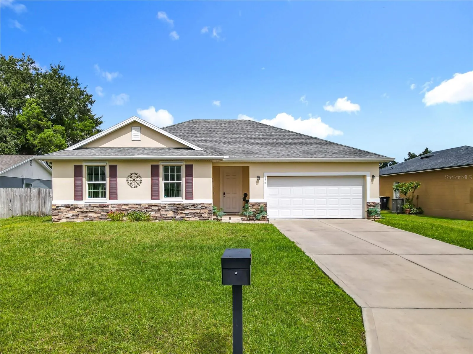 425 SPIKE CT